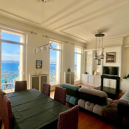Appartement Sur La Corniche Kennedy Face A La Mer Марсилия Екстериор снимка