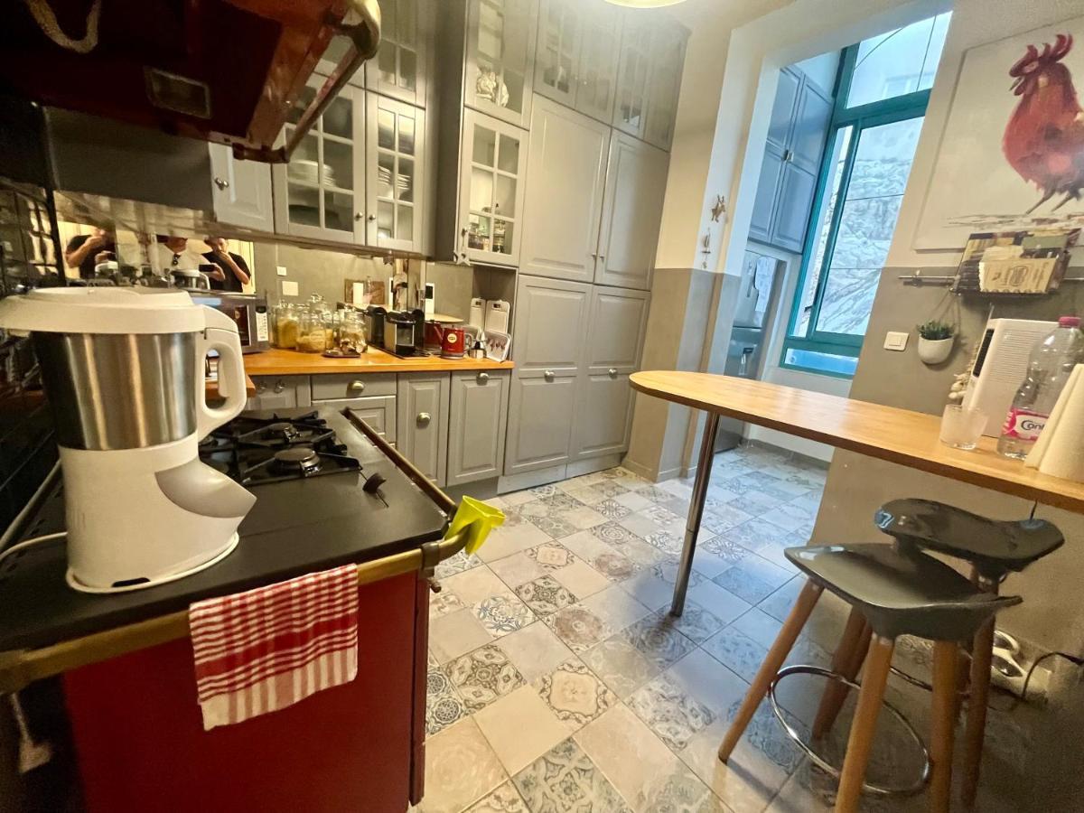 Appartement Sur La Corniche Kennedy Face A La Mer Марсилия Екстериор снимка