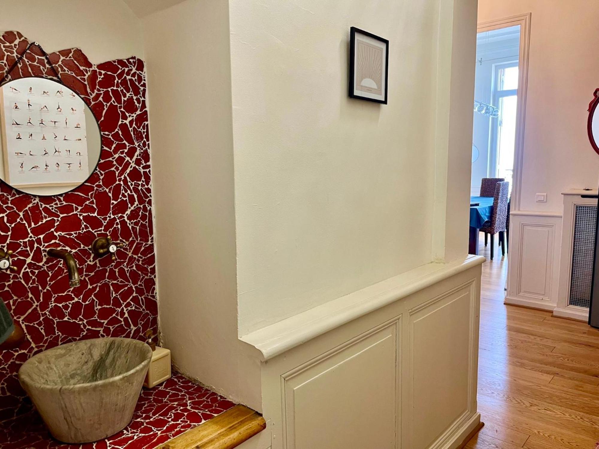 Appartement Sur La Corniche Kennedy Face A La Mer Марсилия Екстериор снимка